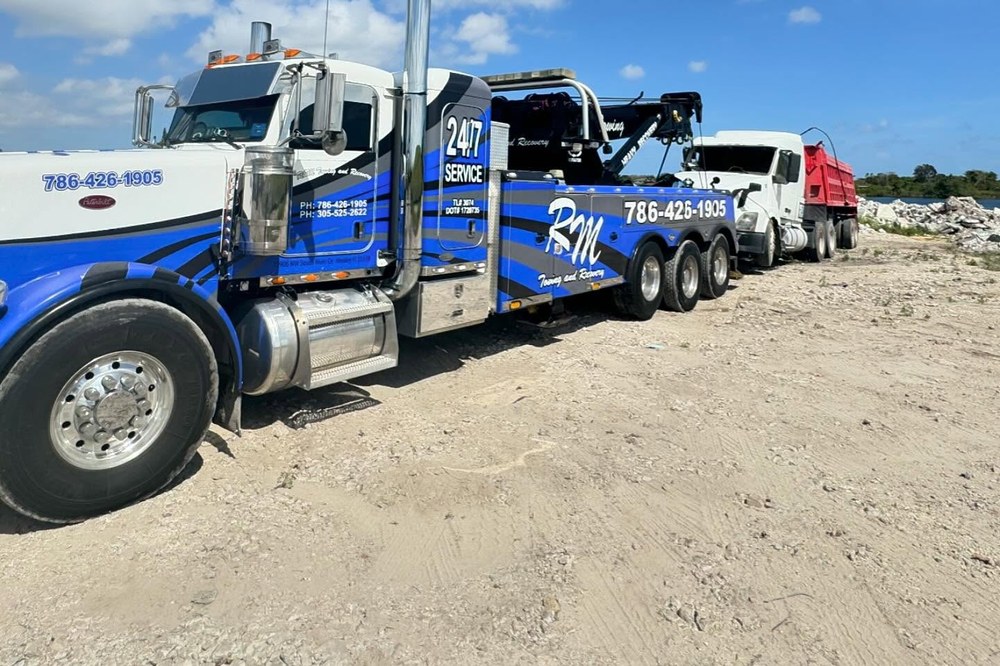 R&M Towing and Recovery